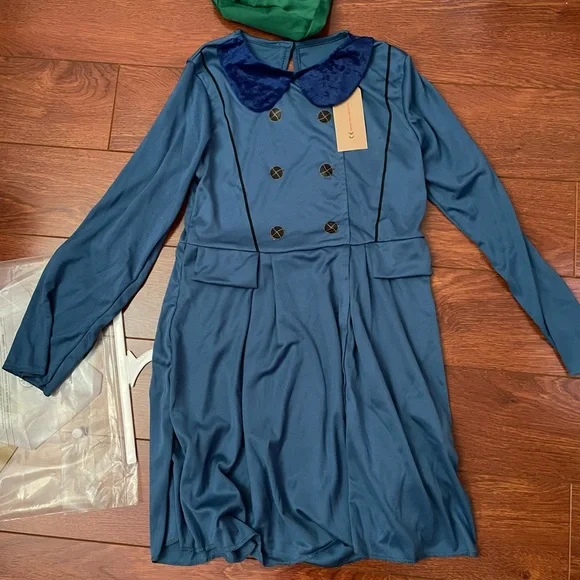 Evacuee Girl Costume with Blue Dress and Accessories - Picture 2 of 5